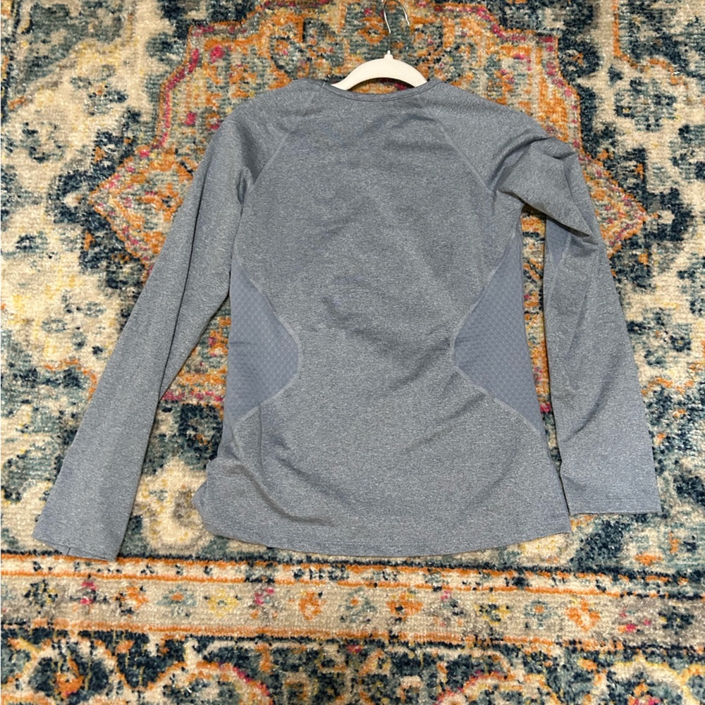 Nike form fitting shirt